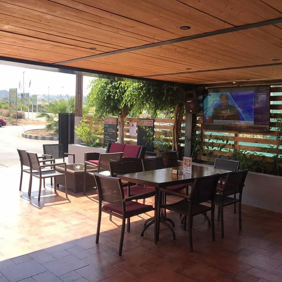 Terrazza Suites Пафос Экстерьер фото