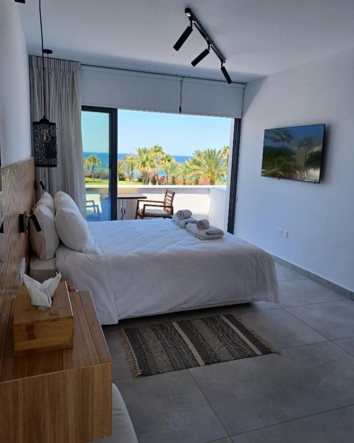 Terrazza Suites Пафос Экстерьер фото