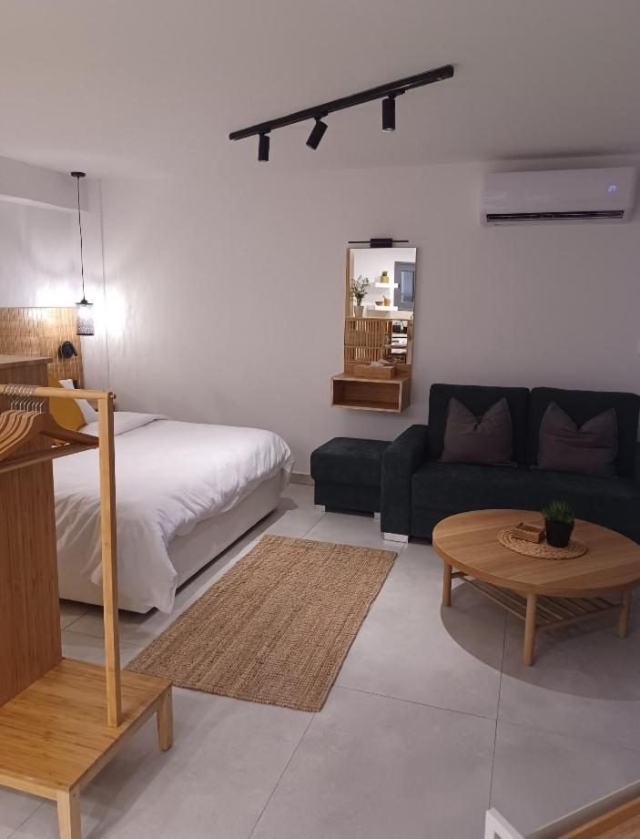 Terrazza Suites Пафос Экстерьер фото