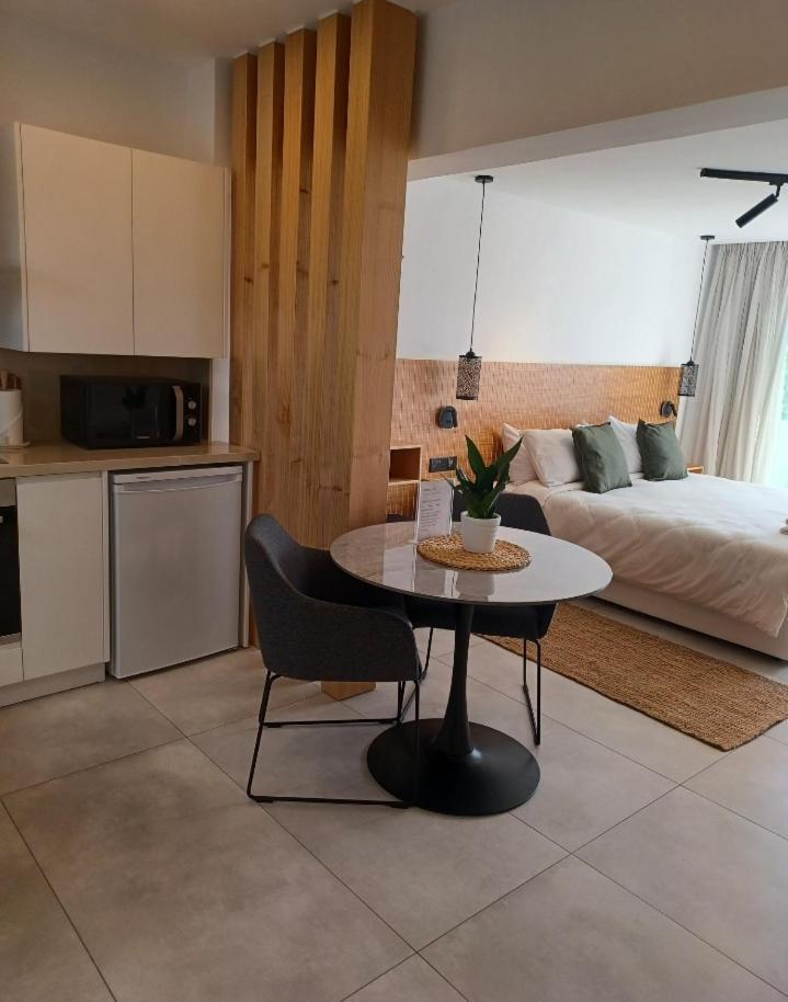 Terrazza Suites Пафос Экстерьер фото